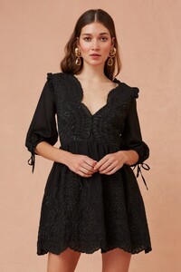 302001128_without_me_mini_dress_001-black_g_2461-edit_1024x1024.thumb.jpg.5107688e3022ab89e3486f7187c59b49.jpg