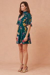 302001137-1_about_us_mini_dress_442-jade_botanic_floral_sh_1559_1024x1024.thumb.jpg.4f0ca0f74d9f91ee79071e88a0de369c.jpg