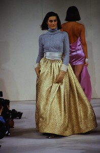 304727972_isaac-mizrahi-fw-1990(7).thumb.jpg.79d090d714439e661b926e7972780da6.jpg