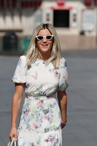       rob260520BZNimage121.jpg