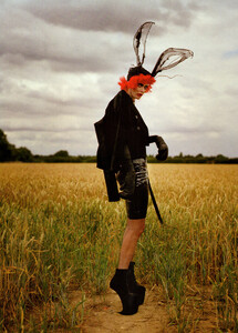Harper’s Bazaar US (October 2009) - Tricks & Treats - 007.jpg