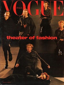 308522842_ARCHIVIO-VogueItalia(October1998)-Cover.thumb.JPG.fd83d4692f397b93c3957d0ca730e2be.JPG