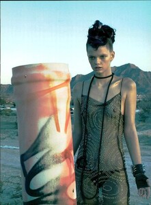 ARCHIVIO - Vogue Italia (March 2006) - One Night In Las Vegas - 022.jpg
