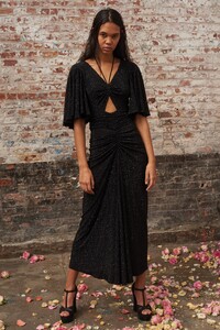 40-michael-kors-collection-new-york-pre-fall-19.thumb.jpg.83328a0861ef9823e7b5a270c03fa9fc.jpg