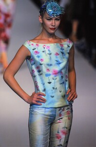 49700280_blumarine-spring-1997(10).thumb.jpg.0c1c96c5a125e718f1b6d9e9eebdd801.jpg