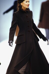 509621734_emporio-armani-fw-1993(1).thumb.jpg.28b989e3f0c82db61398175c961e5661.jpg