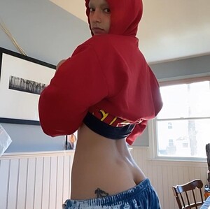 527885073_uglyworldwide15897343172311181424437690186_180510255.thumb.jpg.bd5a2d907e78bb08f35b6065e88df094.jpg