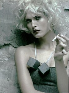 ARCHIVIO - Vogue Italia (October 2007) - A Matter Of Grey - 009.jpg