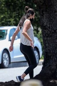         lea180520BZNimage107.jpg