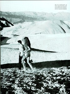 ARCHIVIO - Vogue Italia (March 1998) - Zabriskie Pt - 004.jpg