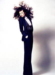 Harper's Bazaar US (April 2005) - The New Suits - 008.jpg