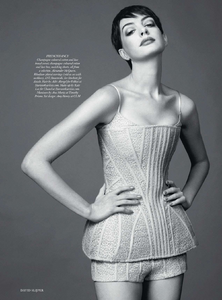 631937283_Slijper_UK_Harpers_Bazaar_February_2013_08.thumb.png.2ce3e714c88cc24c01485ae350a62f88.png