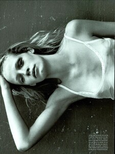 ARCHIVIO - Vogue Italia (October 1997) - Forme - 003.jpg