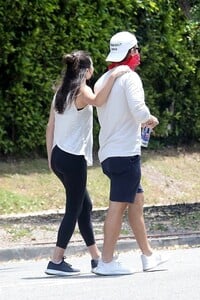         lea180520BZNimage104.jpg