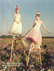 Vogue UK (December 2008) - Tales Of The Unexpected - 018.jpg