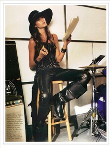 ARCHIVIO - Vogue Italia (December 1999) - The Girls in the Band - 011.jpg