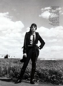 Harper’s Bazaar US (July 2009) - Fashion Takes Flight - 011.JPG