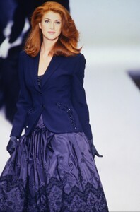 74191071_angie-everhart(1).thumb.jpg.7b586b6145e393ccbdeacc49724140f3.jpg