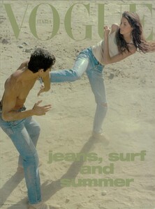 750613216_ARCHIVIO-VogueItalia(June1999)-Cover.thumb.jpg.f247dac04f169f3dce1e9e21c289ec4e.jpg