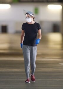       lea300520BZNimage110.jpg