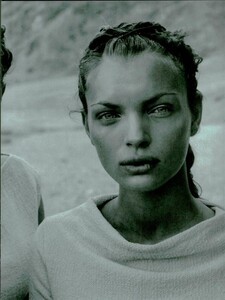 ARCHIVIO - Vogue Italia (April 1998) - Deserto, Un Racconto - 006.jpg