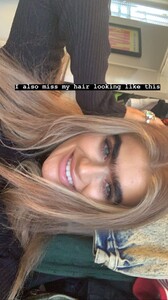 871190414_sophiahadjipanteli15900068062313467253016208351_33586514.thumb.jpg.4a9762074fa7383be4eb08be64935b81.jpg