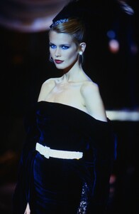 908866525_dior-hc-fw-1995(12).thumb.jpg.ef6d461c2d044cc41dc8284b1931dbb1.jpg