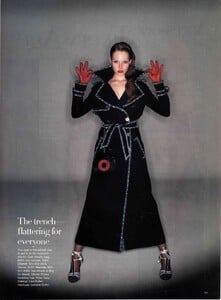 PIPOCA - Harper's Bazaar US (April 2004) - Instant Chic - 004.jpg