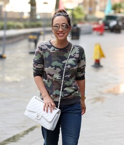         kla140520BZNimage110.jpg