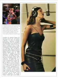 ARCHIVIO - Vogue Italia (December 1999) - The Girls in the Band - 008.jpg