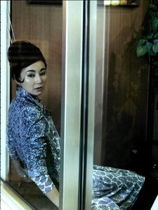 ARCHIVIO - Vogue Italia (June 2008) - Maggie Cheung - 022.jpg