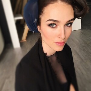 @ninaparkbeaute2.thumb.jpg.e710e2b0e40195b434758c7301b2d373.jpg