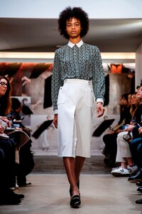 A.P.C.-RTW-FW18-Paris-0249-1520268657.thumb.jpg.d55c18e97073bbbe8f0b121a782797fd.jpg