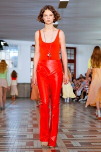 Acne-Studios-Ready-to-Wear-SS18-Paris-0349-1530447788.thumb.jpg.a35766fdeff3e36782b37f258e83c575.jpg