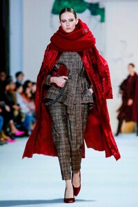 Akris-RTW-FW18-Paris-2805-1520180541.thumb.jpg.c2cda60df19f10afbb53a90c3e148ba4.jpg