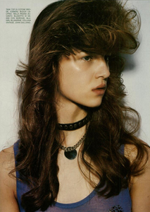 American_Pie_Meisel_Vogue_Italia_May_2004_08.thumb.png.13e69666b9cdc3f9ee0b7f80fa408404.png
