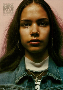 American_Pie_Meisel_Vogue_Italia_May_2004_15.thumb.png.a62d224bd84c9f578859f05c34d6dd71.png