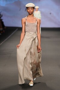 Anteprima-RTW-SS20-Milan-38-1568902712.thumb.jpg.bc5a8d905578516259baa86e4af5691e.jpg