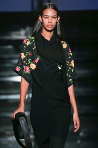 Atlein-RTW-FW20-Paris-2287-1582803315.thumb.jpg.10e18c083c94619b302ec428af87a595.jpg