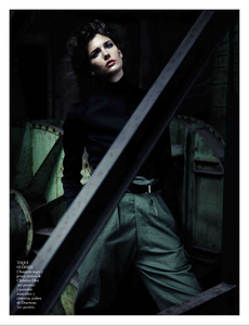 Bailey_Vogue_Spain_October_2012_12.thumb.png.caa0a266979ec2307794ab10e6c49ca5.png