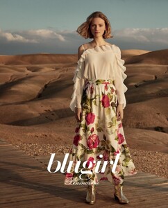 Blugirl_ADV_SS2019_BG03-827x1024.thumb.jpg.7535c0080e47e436d551ccea1dfe36ad.jpg