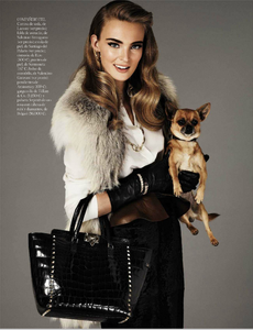 Cambio_de_Piel_Sgura_Vogue_Spain_October_2012_10.thumb.png.1c2cbeaf839b80b5b47bb6a5dceb1a8b.png