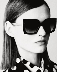 Carolina-Herrera-2020-Eyewear-Javier-Biosca-03.jpg