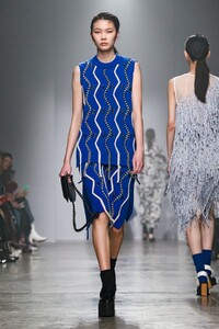 Christian-Wijnants-RTW-FW20-Paris-5932-1582898461.thumb.jpg.61ea2650ba44cd8ccad93c99face0670.jpg