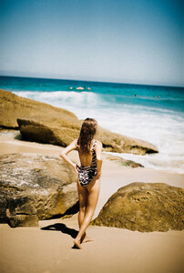 D008897-R1-28-28.jpg
