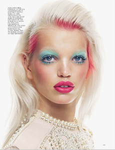 Demarchelier_UK_Vogue_November_2012_04.thumb.png.f0d963032463779b24c2f470468d5da6.png