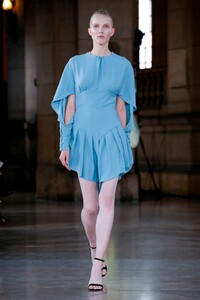 Diogo-Miranda-RTW-SS19-Paris-6122-1537966752.thumb.jpg.93dfc7b5cea632ecdc4c85c62cc0124a.jpg