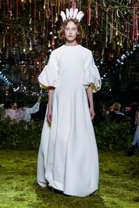 Dior-Couture-SS17-Paris-5253-1485184419.thumb.jpg.4ccc030b4699c9ecf357bd837ec4fc81.jpg