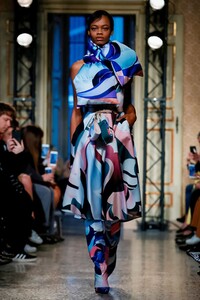 Emilio-Pucci-RTW-FW18-Milan-2477-1519313378.thumb.jpg.cd7b8ddfe1d3582250b9136f71c2dedc.jpg