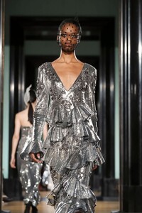 Erdem-RTW-FW18-London-6410-1519040362.thumb.jpg.60377569ff8ca51eb4291411b54c9321.jpg